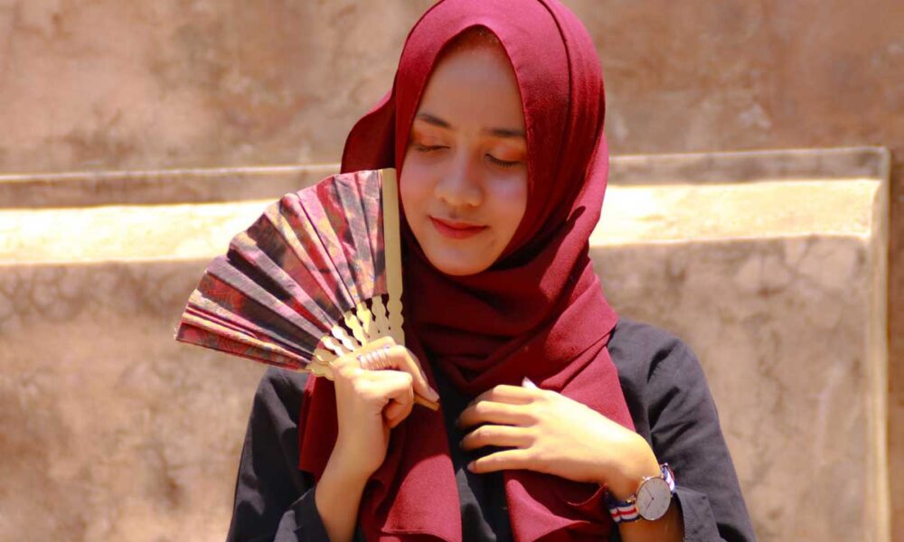 Peluang Indonesia untuk meningkatkan identitas budaya melalui busana muslim ala Indonesia